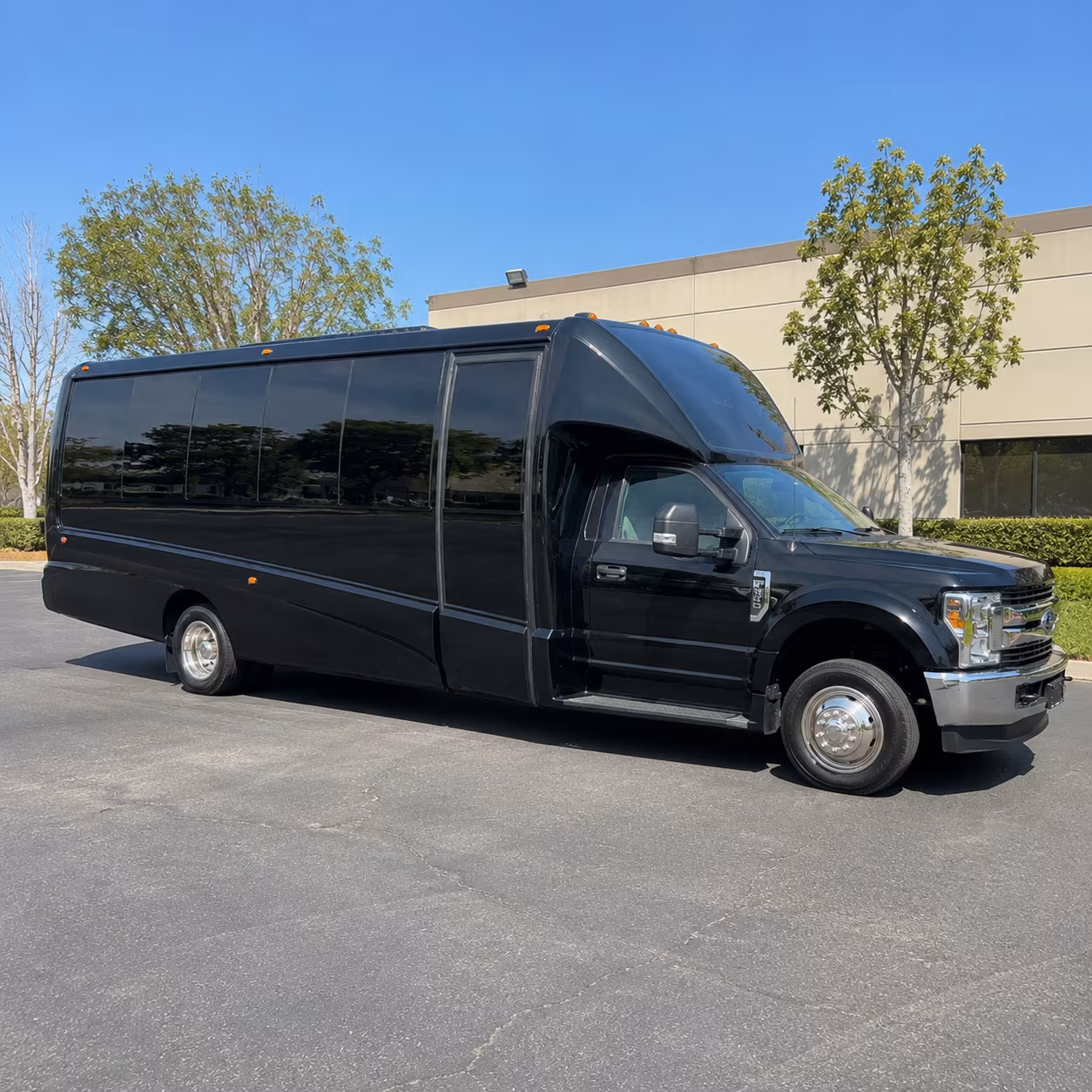 party bus rentals for roseville area proms