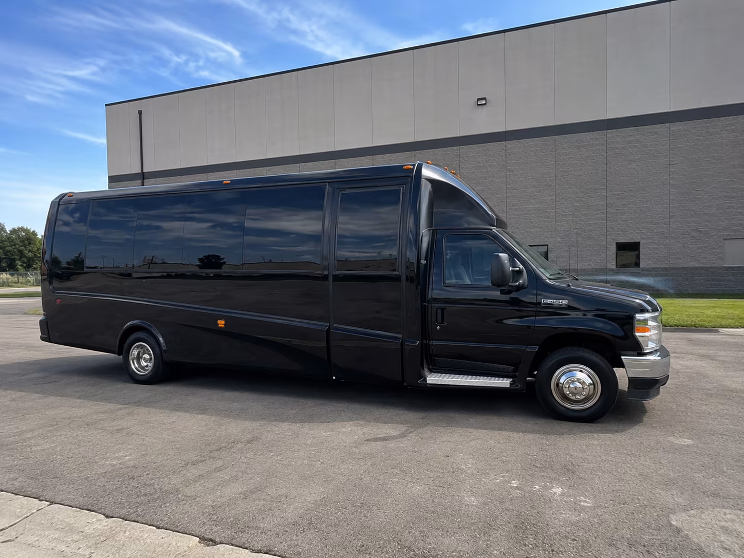reserve transportation for your next bachelor or bachelorette party 4